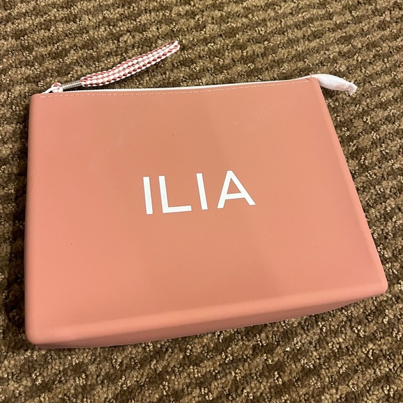 ILIA Handbags - ILIA silicone makeup bag